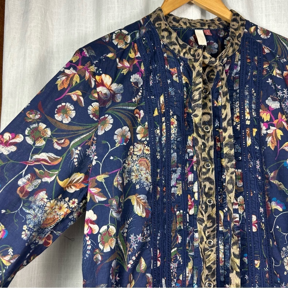 Anthropologie Pilcro Ladder Lace Floral Tunic Blouse Blue Motif size M - Picture 7 of 16